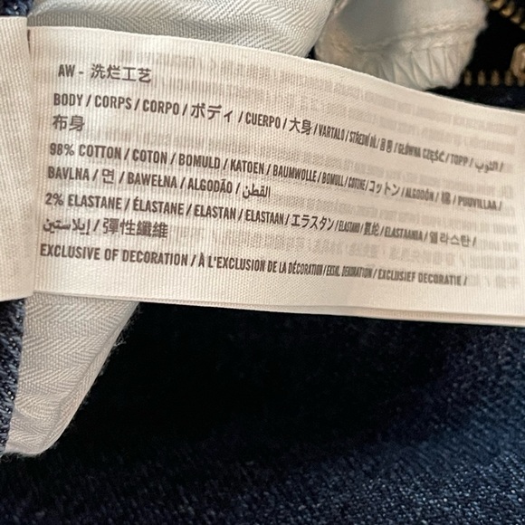 Hollister ultra high rise mom Jean - Picture 8 of 8